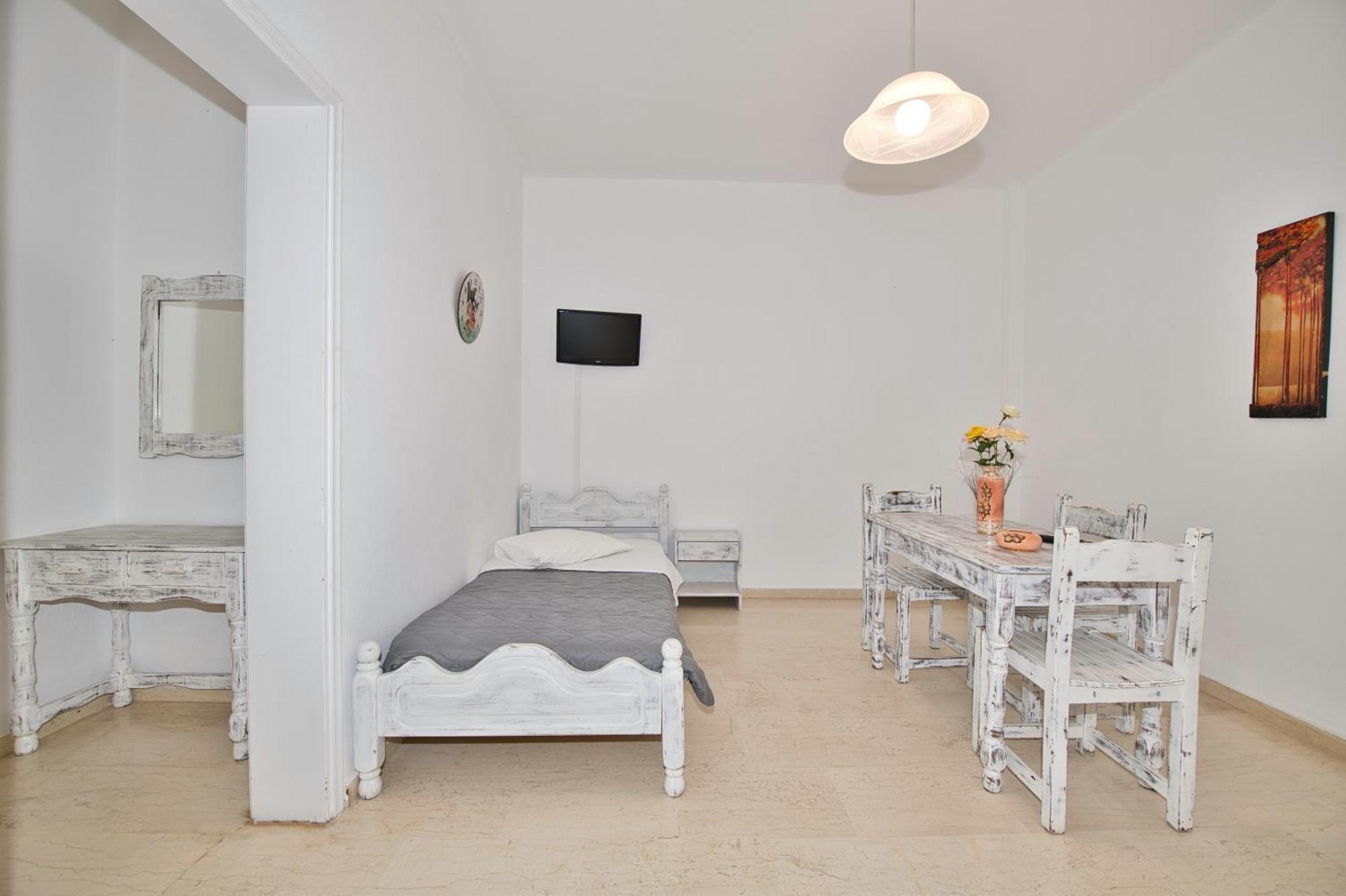 Ira Apartments Kamári Eksteriør billede