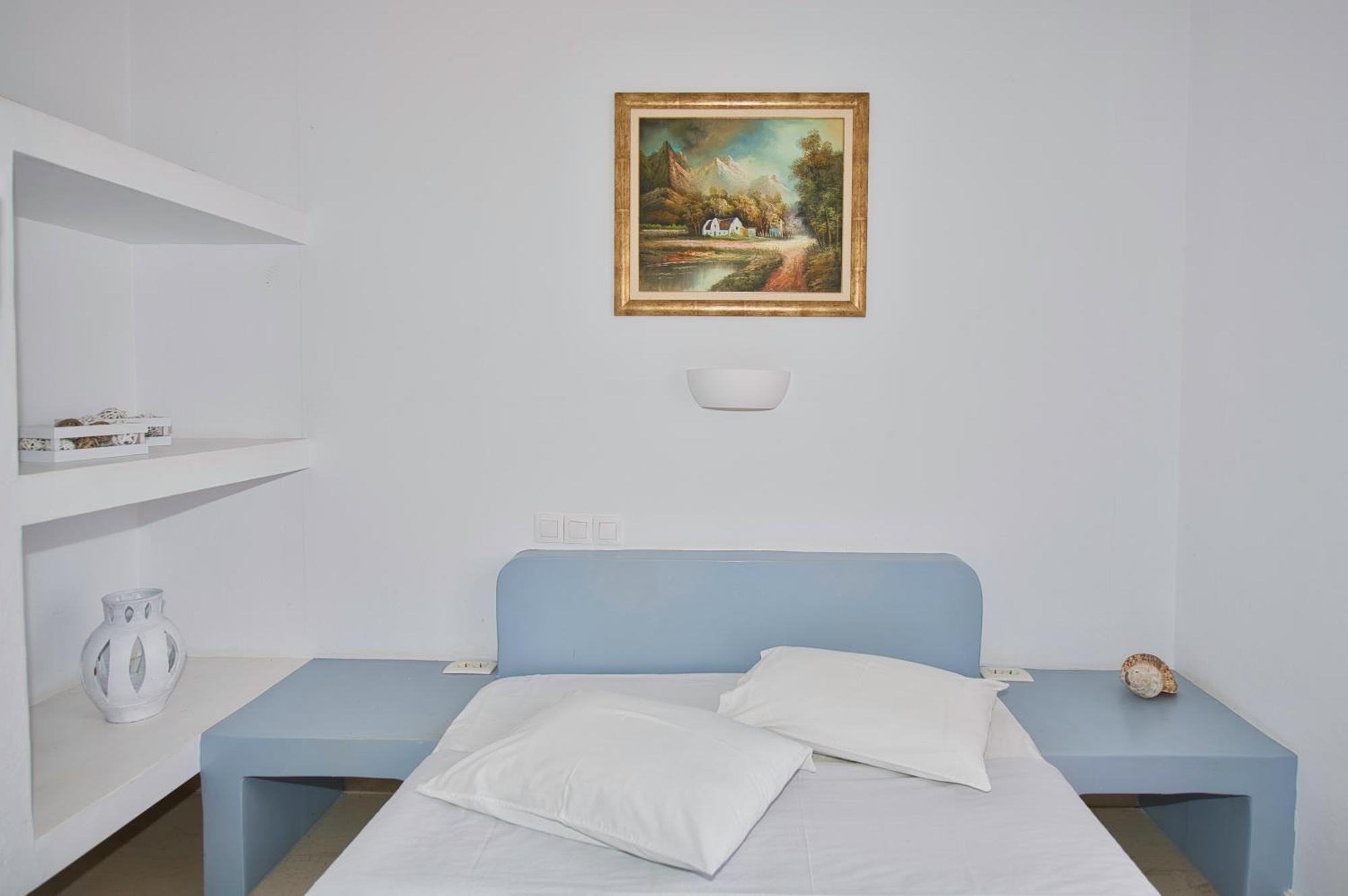 Ira Apartments Kamári Eksteriør billede